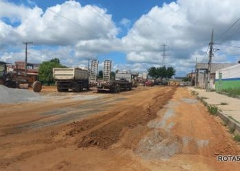 Prefeitura de Eunápolis avança na pavimentação asfáltica do bairro Alecrim I