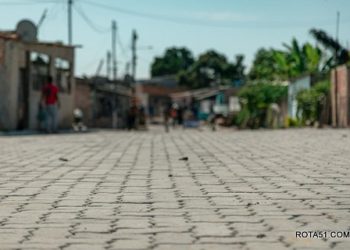 Pavimentação da Rua Nova Canaã segue em ritmo acelerado