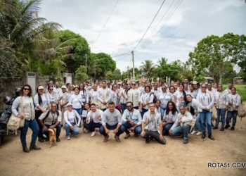 Mutirão contra a dengue descarta focos do mosquito em residências e pontos comerciais da comunidade de Mangabeira
