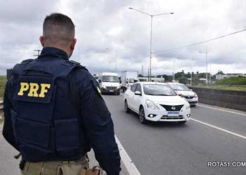 PRF, sinônimo de lei, ordem, e segurança nas rodovias, funciona assim; escreveu não lei, pau comeu.