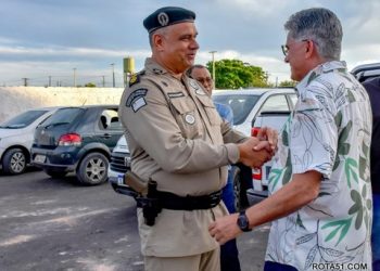 Prefeito Jânio Natal vistoria local do show de Igor Kannário no Baianão