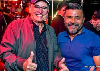 KANNÁRIO FAZ O BAIANÃO TREMER EM NOITE DE FOLIA EM PORTO SEGURO