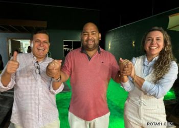 Adriano Cardoso recebe prefeita Cordélia em sua casa para reafirmar seu apoio à prefeita