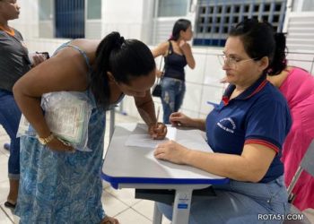 Educação em destaque: em Eunápolis, Escola Municipal Horácio de Matos entrega mais de 300 kits de livros didáticos