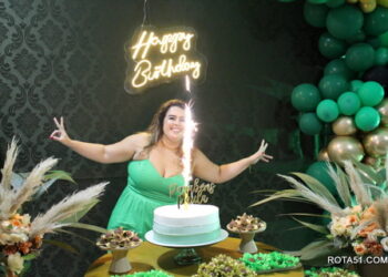 Aniversário de Paula Carolina, uma surpresa muito agradável e cheia de felicidades.