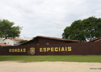 Traficantes confrontam  a polícia e um deles sobe mais cedo, foi prestar contas a São Pedro.