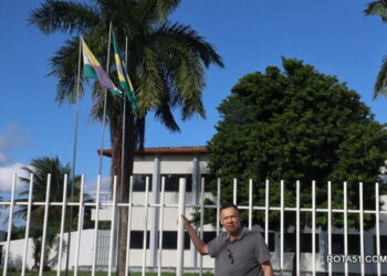 O “BOIADEIRO” está de volta, Amós é pre candidato outra vez.