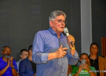Prefeito Jânio Natal concede reajuste salarial aos servidores