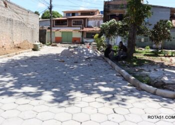 Rua do Contorno e adjacências no bairro Cambolo recebem pavimentação
