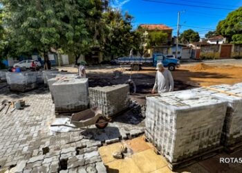 Prefeitura realiza pavimentação da Praça do Pacatá