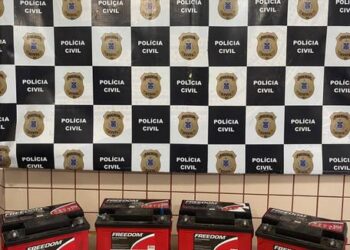 SANTA CRUZ CABRALIA – AÇÃO CONJUNTA DA POLÍCIA CIVIL E POLÍCIA MILITAR PRENDEM AUTORES DE FURTOS DE BATERIAS DAS TORRES DE INTERNET NA REGIÃO