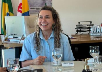 Prefeita Cordélia se reúne com representantes dos radiologistas do Hospital Regional para discutir melhorias