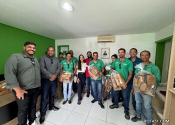 Prefeitura de Eunápolis entrega novos kits a agentes de saúde e endemias