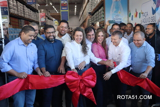 Eunápolis assiste a inauguração de um dos maiores supermercados do Brasil, o MIX MATEUS.