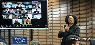 Sessões de julgamento do TRE-BA passam a contar com intérprete de libras
