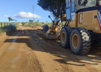 Manutenção das estradas vicinais melhora acessos para as comunidades de São Geraldo e Queimado