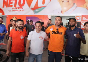 Admiradores da campanha de Neto Guerrieri e Kaká Resolve, atenderam ao chamado, partiram pro “ADESIVAÇO”.