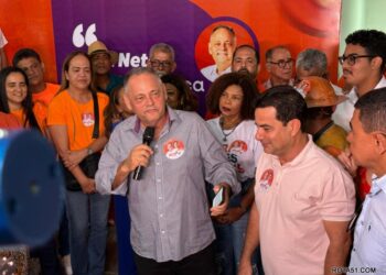 Neto Guerrieri reúne multidão em inauguração do Comitê Top 70 em Eunápolis