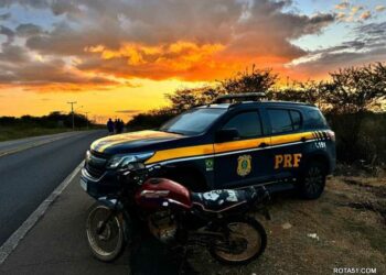 POLICIA RODOVIÁRIA FEDERAL,  apreende motos furtados, e prende motorista bêbado.