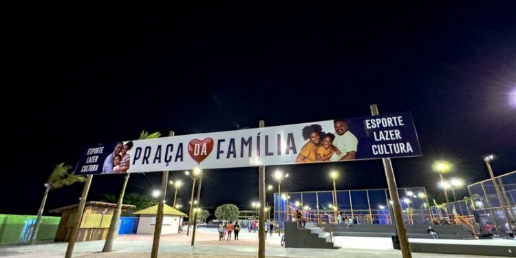Praça da Família é inaugurada no coração do Baianão
