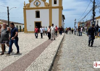 Comissão realiza vistoria para melhorar a mobilidade urbana e preparar vias para o verão 2024/2025