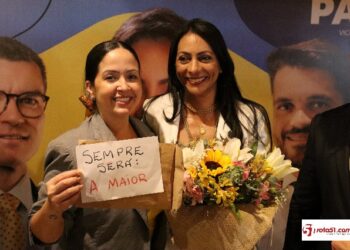 Advogada Dra. Ana Patrícia, fala para mais de 100 advogados em Porto Seguro.