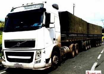 Excesso de carga e apreensão de carro furtado, a PRF dá conta de tudo