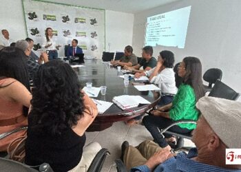 Comissão de Transição de Governo em Eunápolis realiza primeira reunião no Gabinete da Prefeita