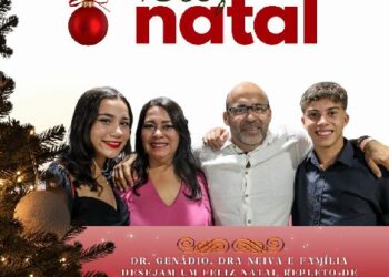 FELIZ NATAL E UM FELIZ ANO NOVO.