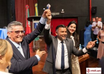 Prefeito Jânio Natal é empossado para novo mandato em Porto Seguro