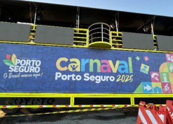 Porto Seguro abre o Carnaval com Natanzinho e uma explosão de Axé