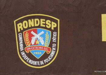 RONDESP EXTREMO SUL APREENDE  ARMA E DROGAS EM TEIXEIRA DE FREITAS