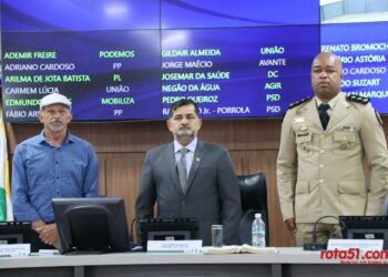 Presidente do legislativo eunapolitano e vereadores, homenageiam a PM pelos 200 anos de instalação no estado.