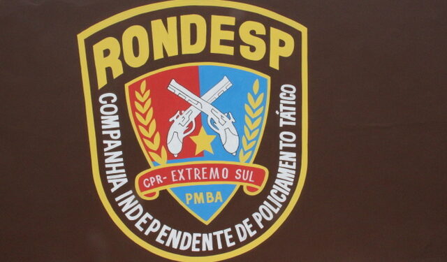 RONDESP EXTREMO SUL APREENDE ENTORPECENTES NO BAIRRO ALECRIM II EM EUNÁPOLIS.