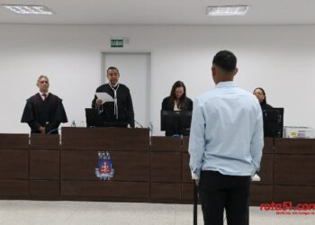 Aconteceu O 2º júri de Eunápolis, sendo que foi pedida a absolvição do réu por falta de provas.