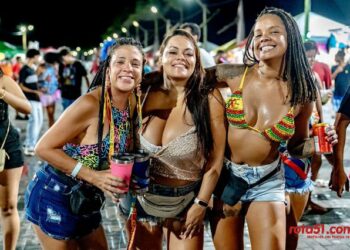 Carnaval na Passarela da Cultura termina com noite animada por ícones do axé music