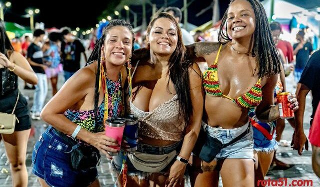 Carnaval na Passarela da Cultura termina com noite animada por ícones do axé music