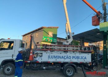 Intensificação da Iluminação Pública em Eunápolis: Prefeitura trabalha para recuperar toda a rede