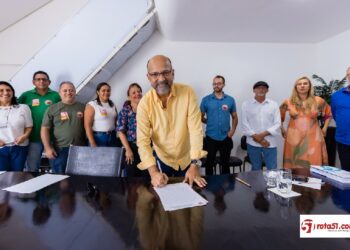 Prefeito Robério propõe aumento de 13,25% para servidores do quadro geral do município