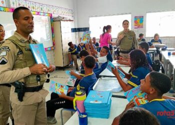 INSTRUTORES DO PROERD DA 7ª CIPM ENTRAM EM AÇAO