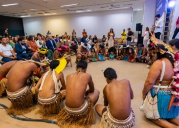 Eunápolis participa do 14º Encontro Baiano de Gestores Municipais de Assistência Social