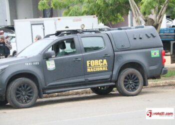 Reportagem do rota51.com flagra carros da FORÇA NACIONAL na BR 367 em Eunápolis.