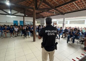 POLÍCIA CIVIL PARTICIPA DO CICLO DE ATIVIDADES ANTI-BULLYING DO COLÉGIO ESTADUAL DE ARRAIAL D’AJUDA