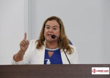 O judiciário baiano, regional e nacional,  estiveram  reunido em Eunápolis para defender os direitos da mulher, contra agressões e abusos.