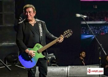 Amado Batista leva romantismo e emoção ao circuito oficial do São João 2025 na Passarela da Cultura