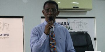 Vereadores votam contra Parecer do TCM que julgou regular as Contas da ex-prefeita Cordélia Torres