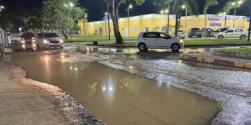 Prefeito Jânio Natal exige recuperação imediata de ruas danificadas
