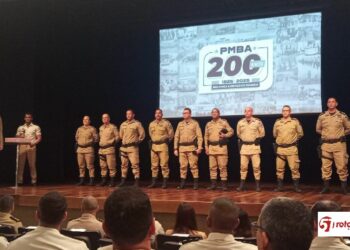 PMBA REALIZA CERIMÔNIA DE APOSIÇÃO DE LUVAS DOS OFICIAIS RECÉM PROMOVIDOS E SOLENIDADE DE TRANSMISSÃO DO CARGO DE COMANDANTE DO 8° BATALHÃO