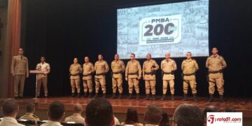 PMBA REALIZA CERIMÔNIA DE APOSIÇÃO DE LUVAS DOS OFICIAIS RECÉM PROMOVIDOS E SOLENIDADE DE TRANSMISSÃO DO CARGO DE COMANDANTE DO 8° BATALHÃO