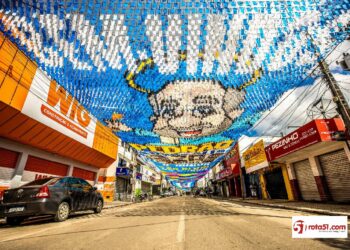 Prefeitura inicia decoração nas ruas de Eunápolis e clima junino toma conta da cidade